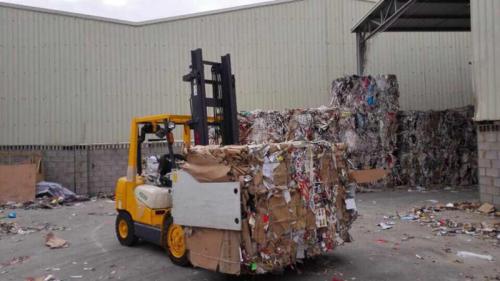 Balenklem hanteren brak papier